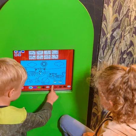 Dana Отель Битов